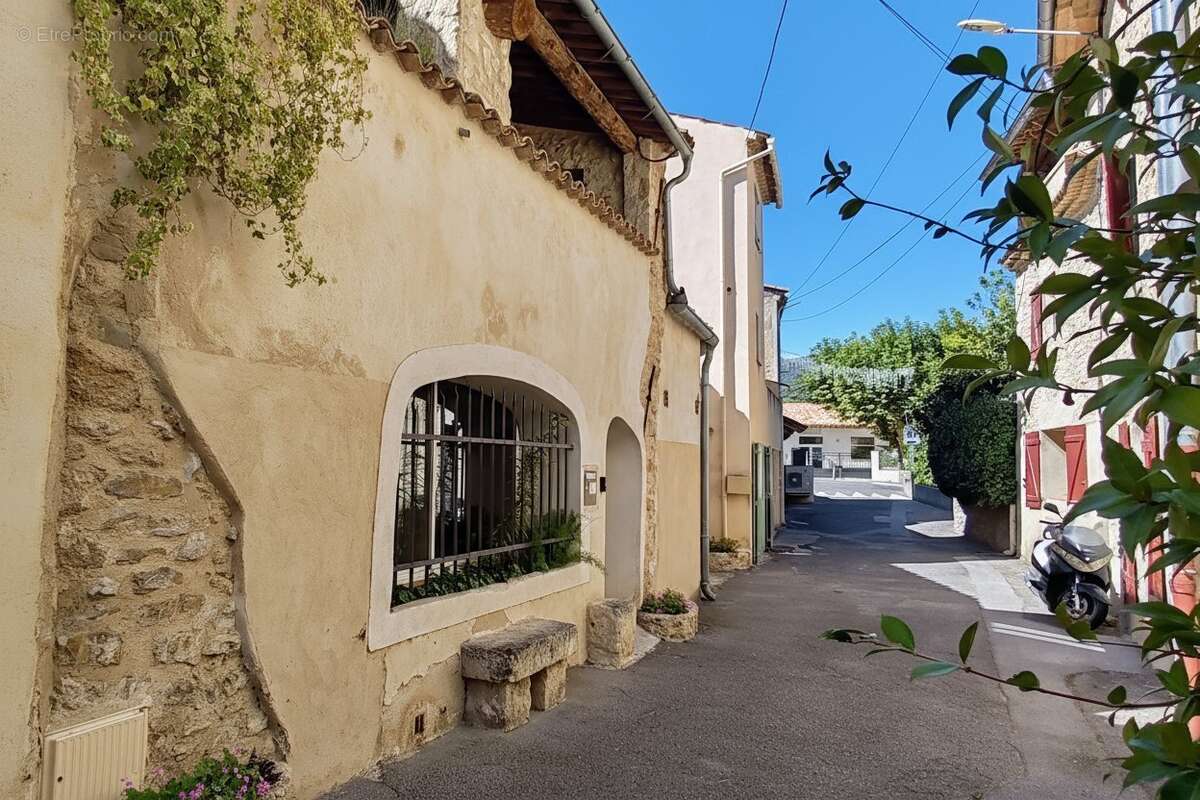 Belle maison de Village 205m2, Sud Luberon - 2 terrasses, Vue panoramique et Garage - photo 16