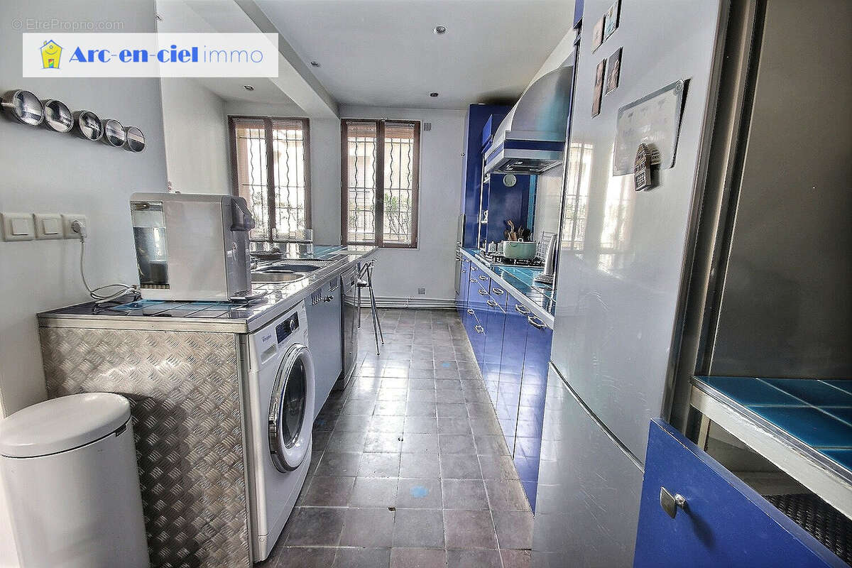 Appartement à PARIS-10E