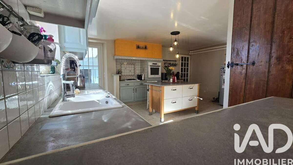 Maison 116 m² à Moussac  - photo 3