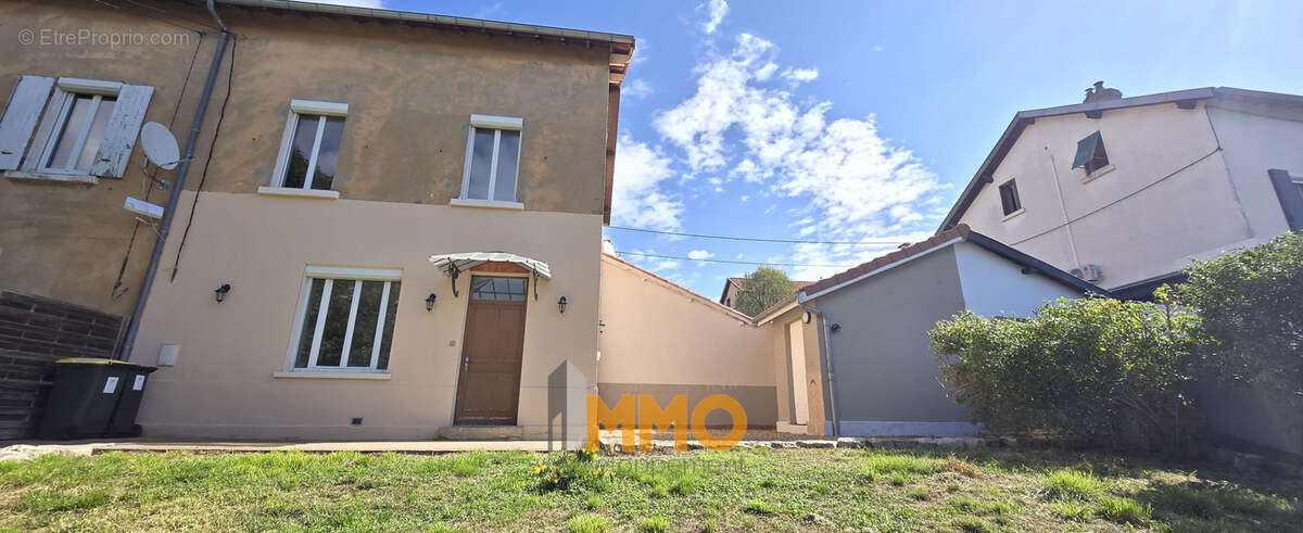 Maison à SAINT-PIERRE-LA-PALUD