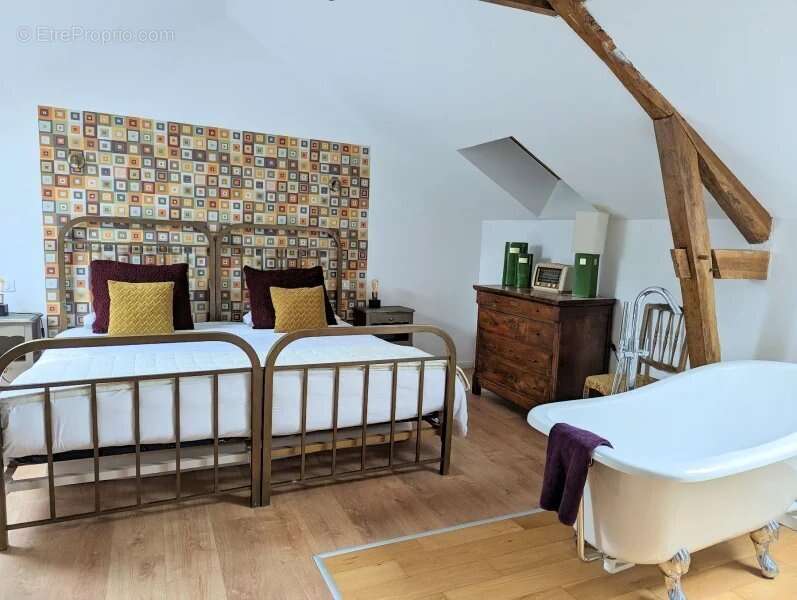 Ancienne ferme avec 6 chambre en très bonne état sur plus d'un hectare - photo 29