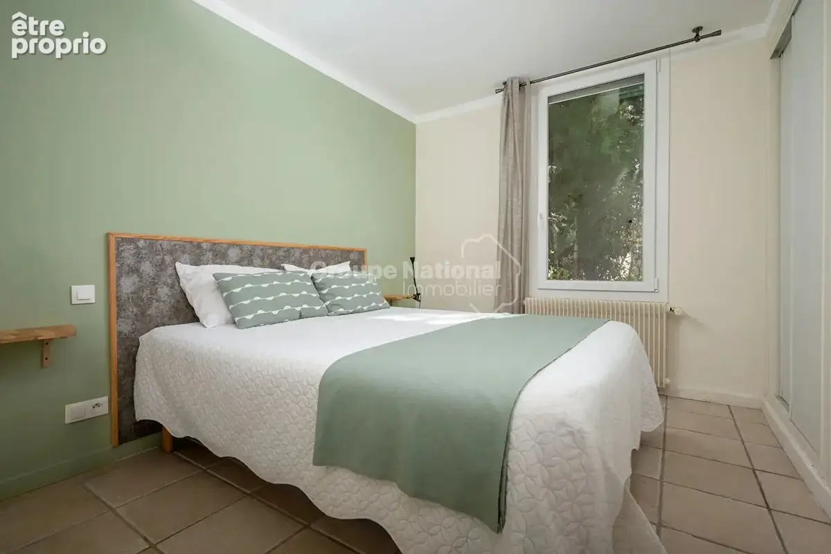 À vendre eyragues propriété de 398 m² avec 3 gîtes en activité, piscine , garages - photo 7