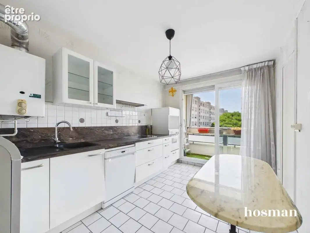 Lumineux appartement T3 de 71,64 m² - balcon - belle vue dégagée - Rue Hippolyte Kahn, Villeurbanne - photo 3