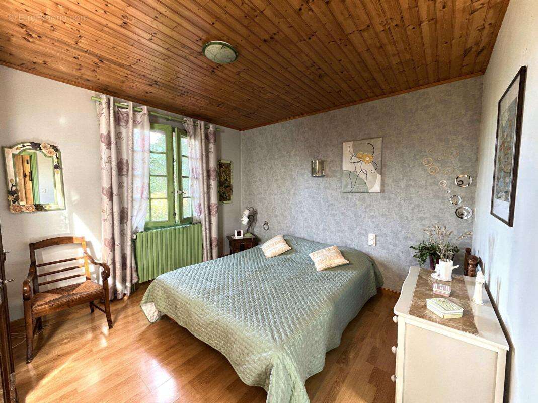 Maison 175 m² à Nanthiat  - photo 7