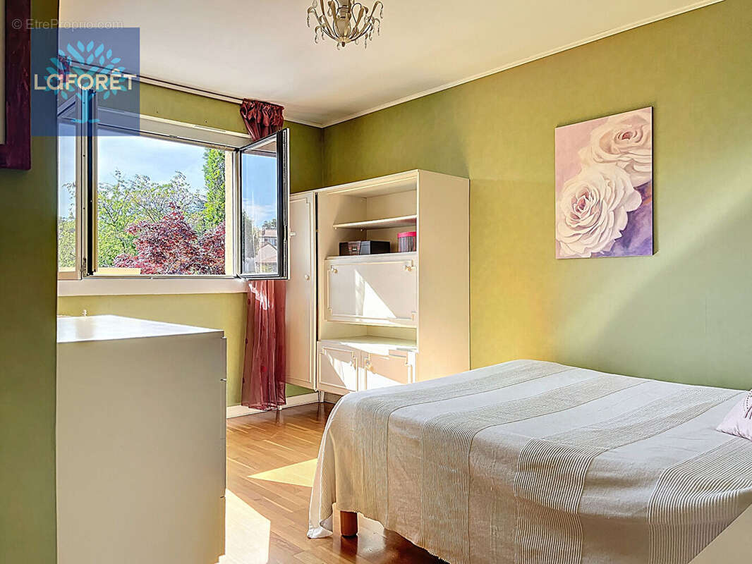 Maison à SAINT-GENIS-LAVAL