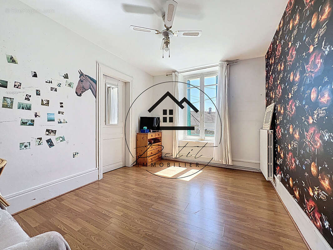 Maison à BALAGNY-SUR-THERAIN