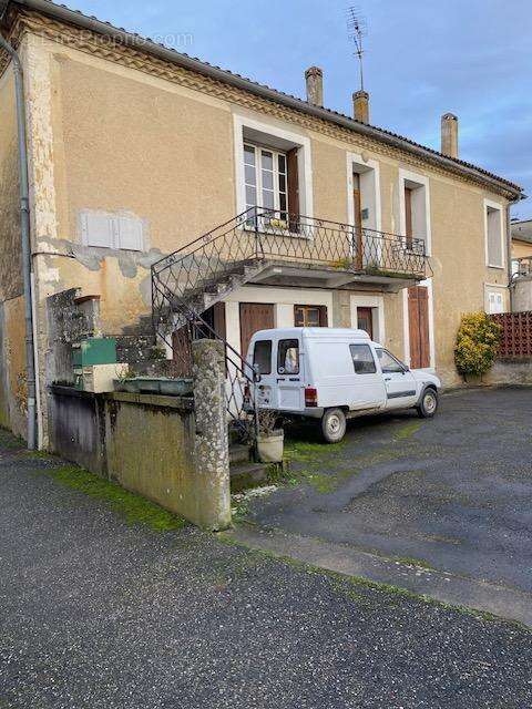 Maison à GONDRIN