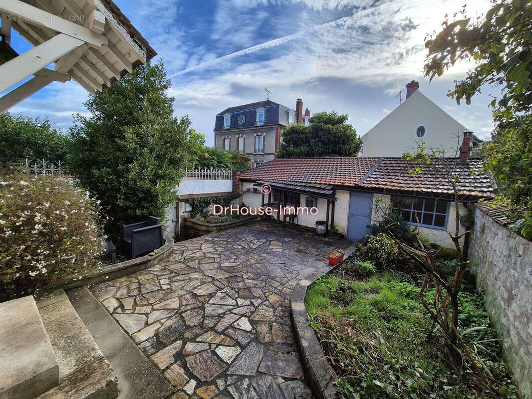 Maison à MANTES-LA-JOLIE