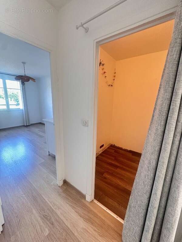 Appartement à BUC
