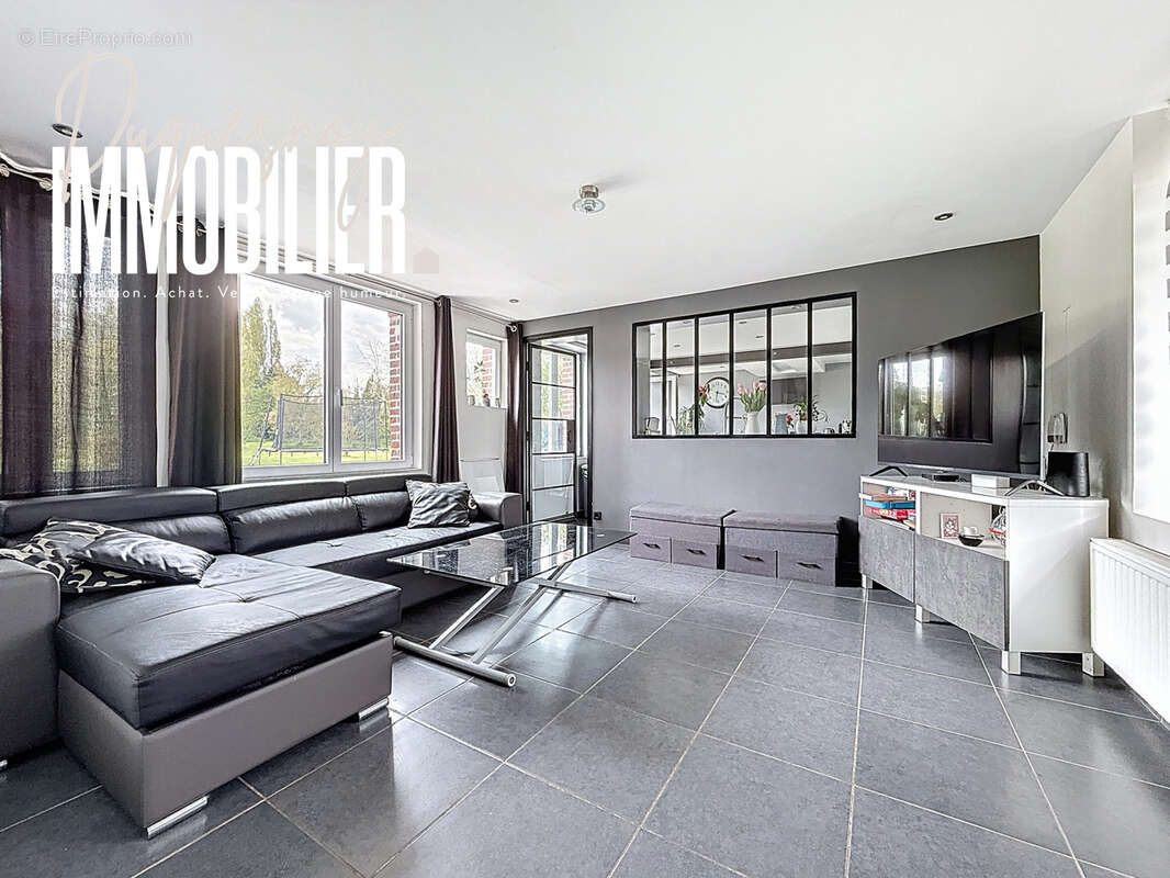 Maison à LA CHAPELLE-D'ARMENTIERES