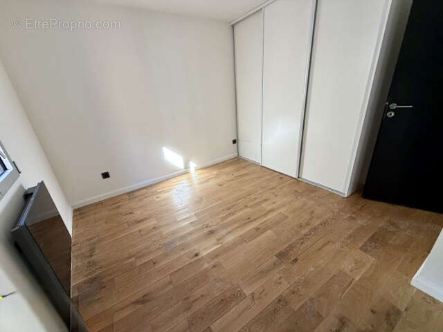 Appartement à EGUILLES