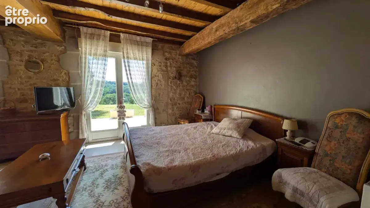 Maison de 350m² avec piscine et dépendances sur 2ha - photo 11