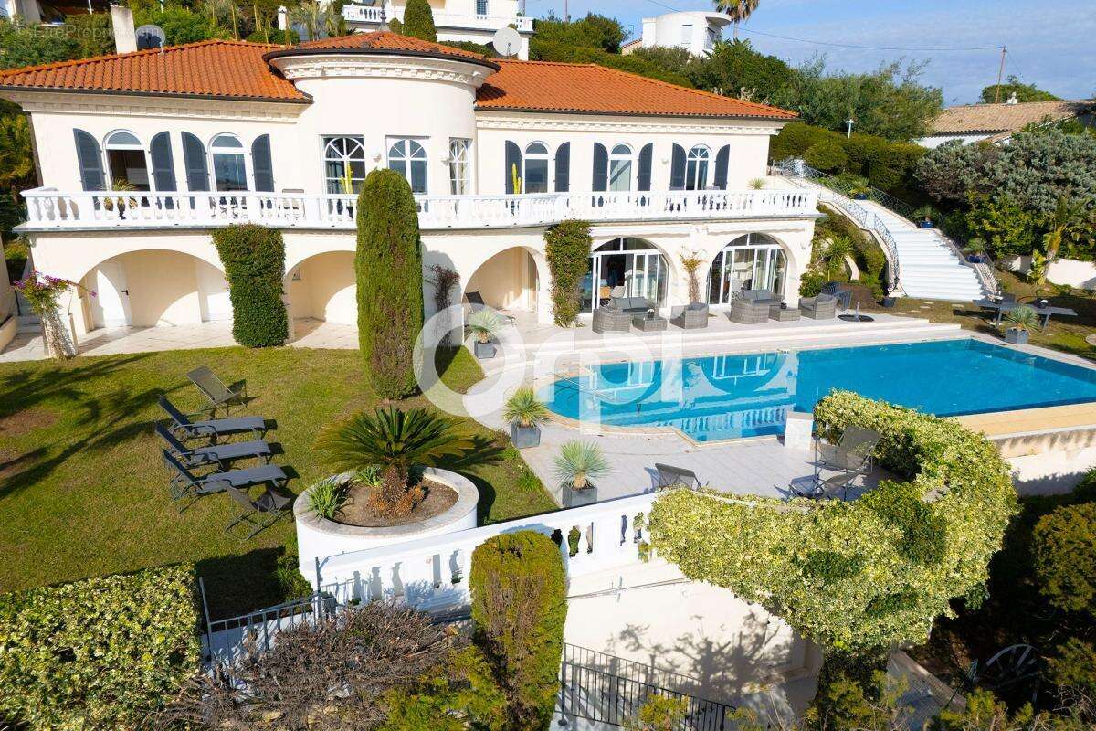 Maison à MANDELIEU-LA-NAPOULE