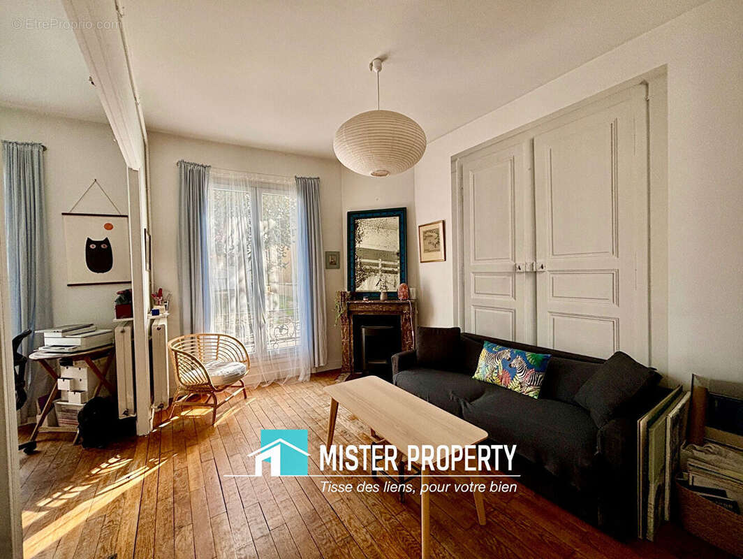 Appartement à SARTROUVILLE