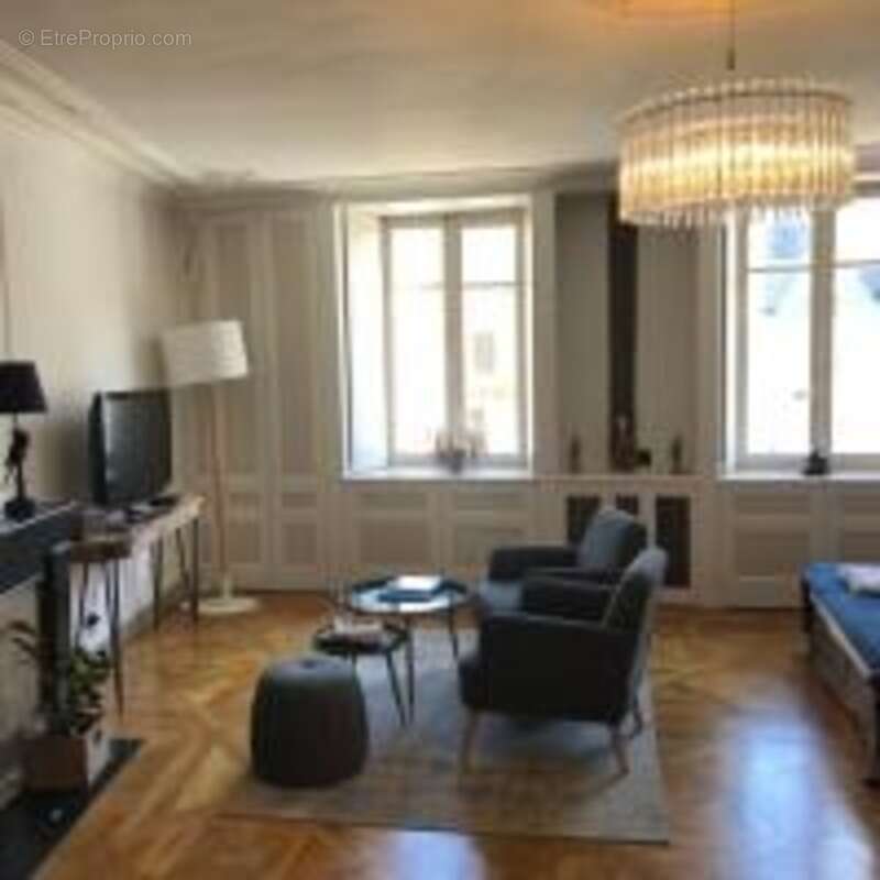 Quimper - Hyper centre – Vente appartement type studio de 40 m² habitables avec locataire en place - photo 4