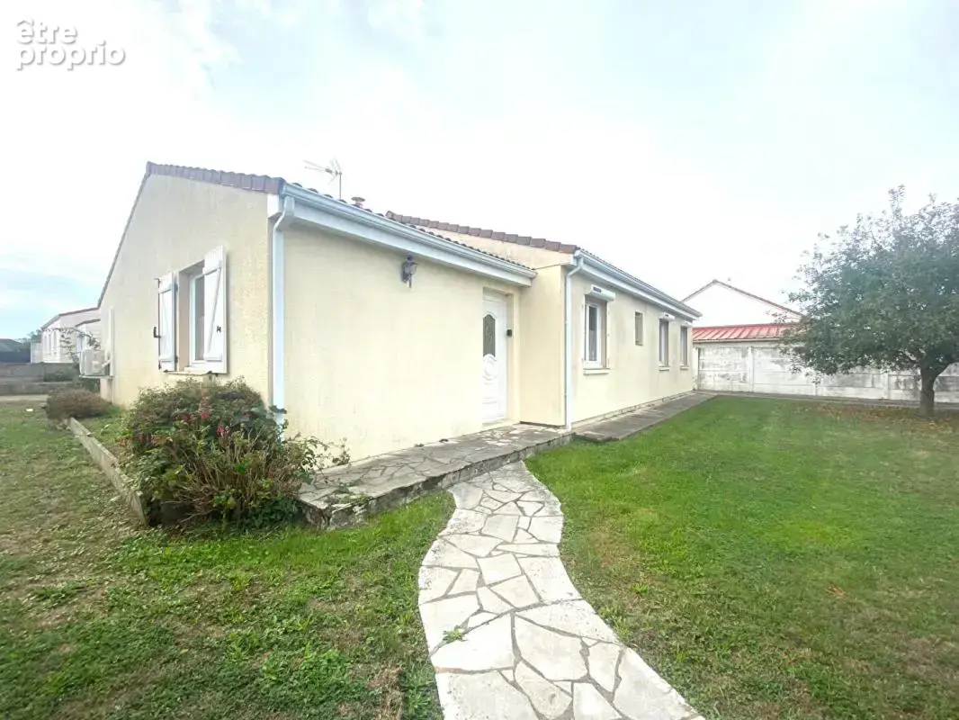Maison plain pied - 3 chambres 44680 sainte pazanne - budget 270 400  hai - photo 4