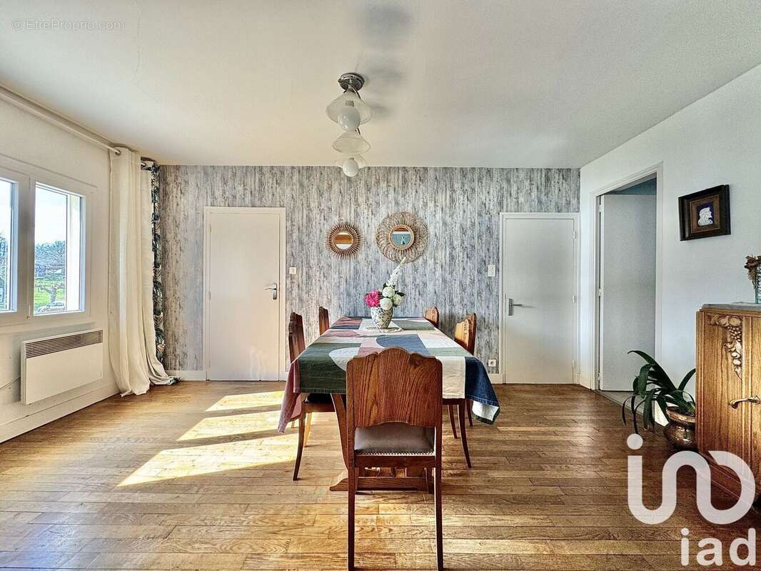 Photo 9 - Maison à CHATEAU-CHERVIX