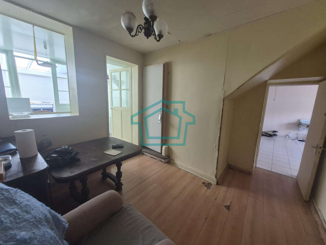 Appartement à LA QUEUE-LES-YVELINES