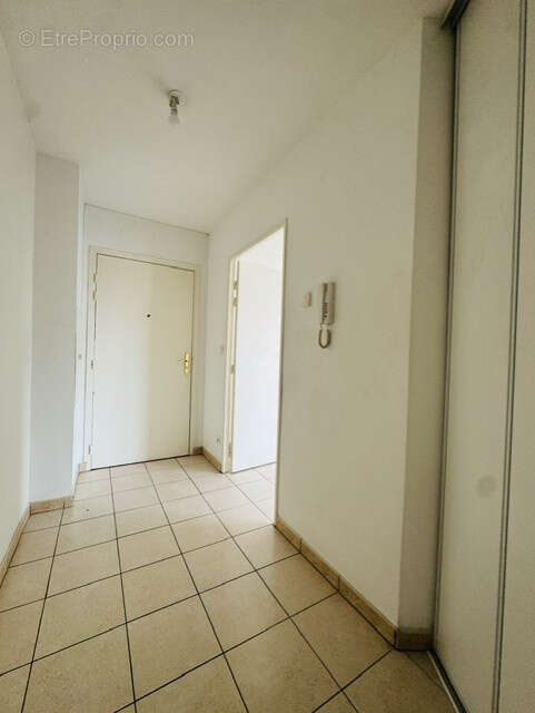 Appartement F3 de 53,81 m2 - photo 4