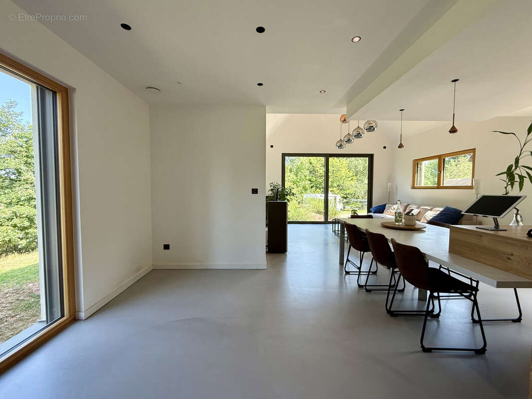 Maison à NEUVE-EGLISE