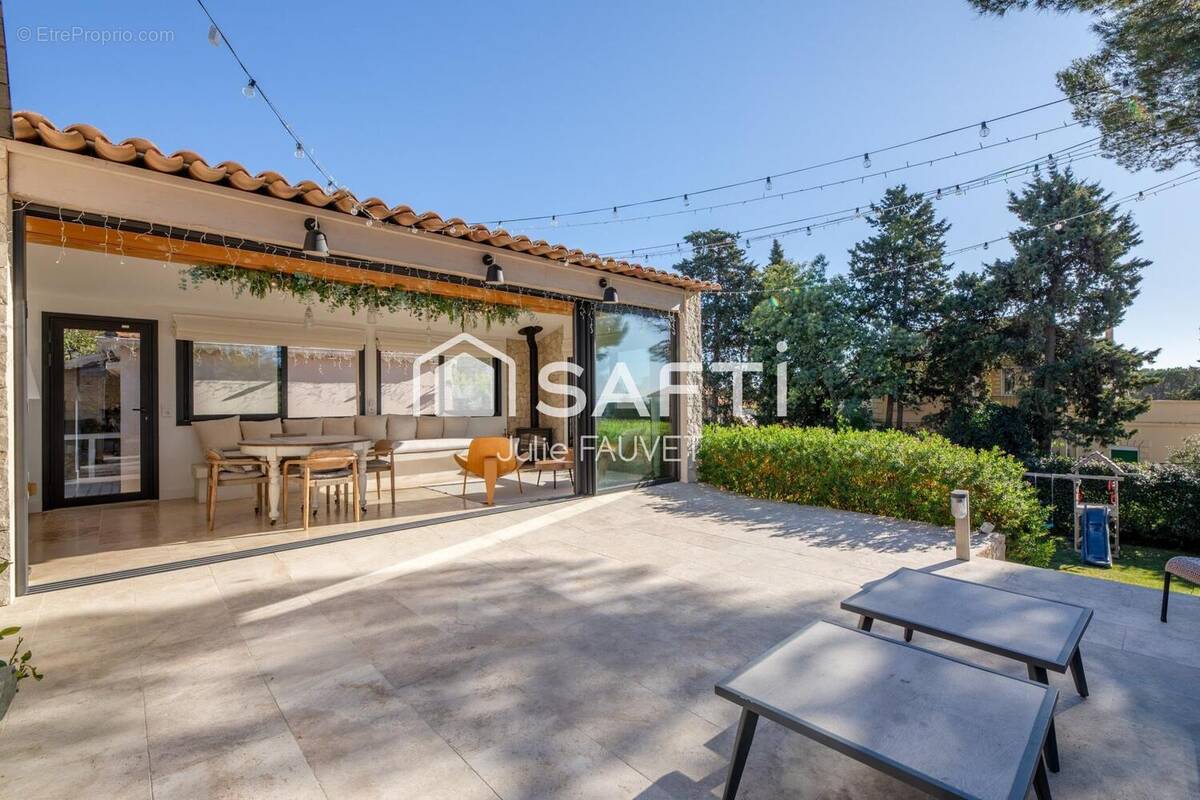 Photo 1 - Maison à SAINT-RAPHAEL