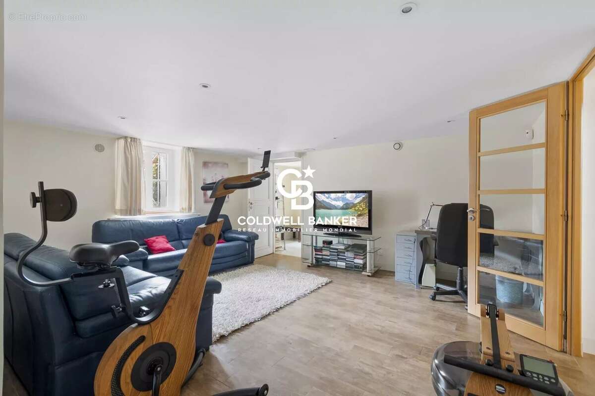 Maison à LE VESINET