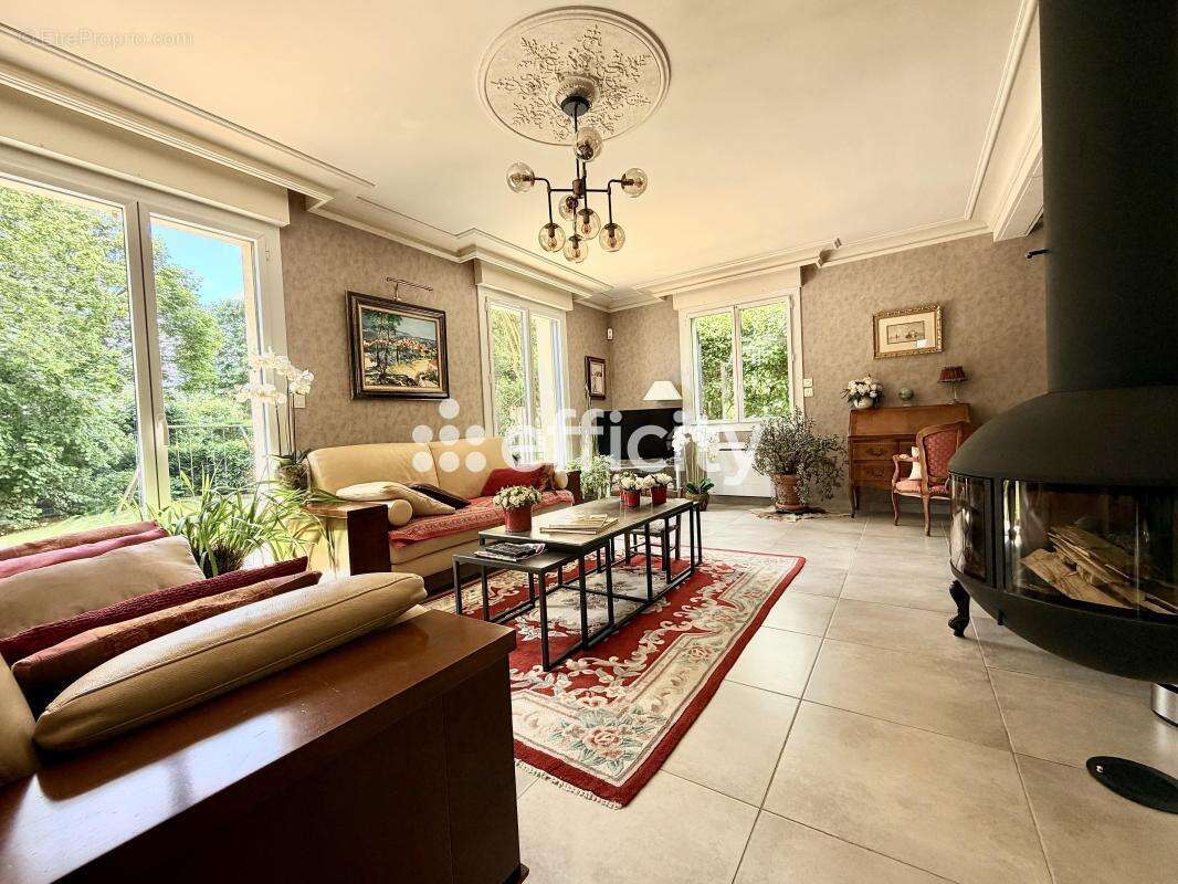 Maison 141 m² à Chateaugiron  - photo 2