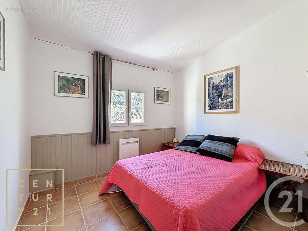 Maison à ESTOHER