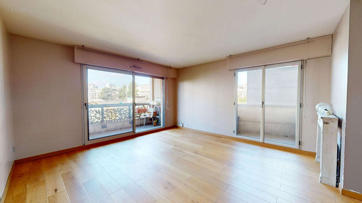 Appartement à PARIS-19E