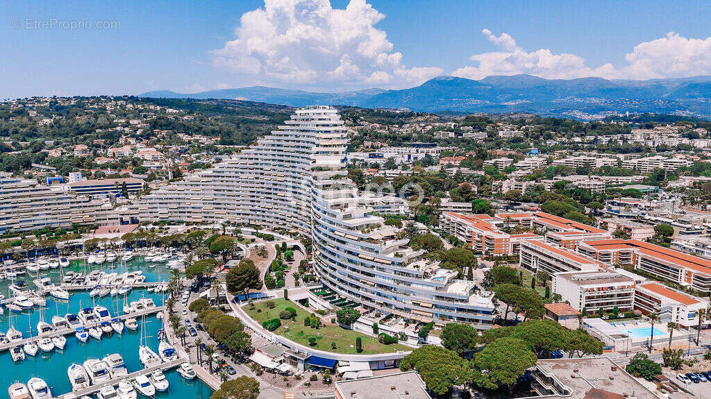 Marina Baie des Anges, studio rénové avec terrasse - photo 2