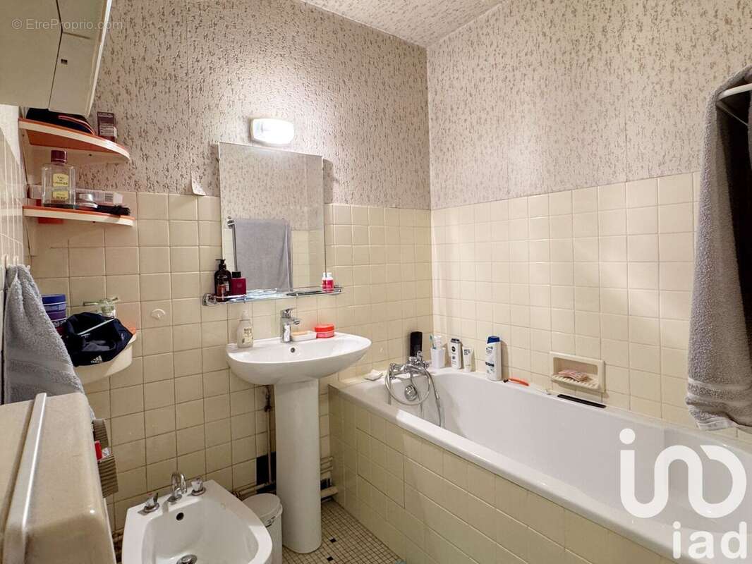 Photo 7 - Appartement à COURBEVOIE