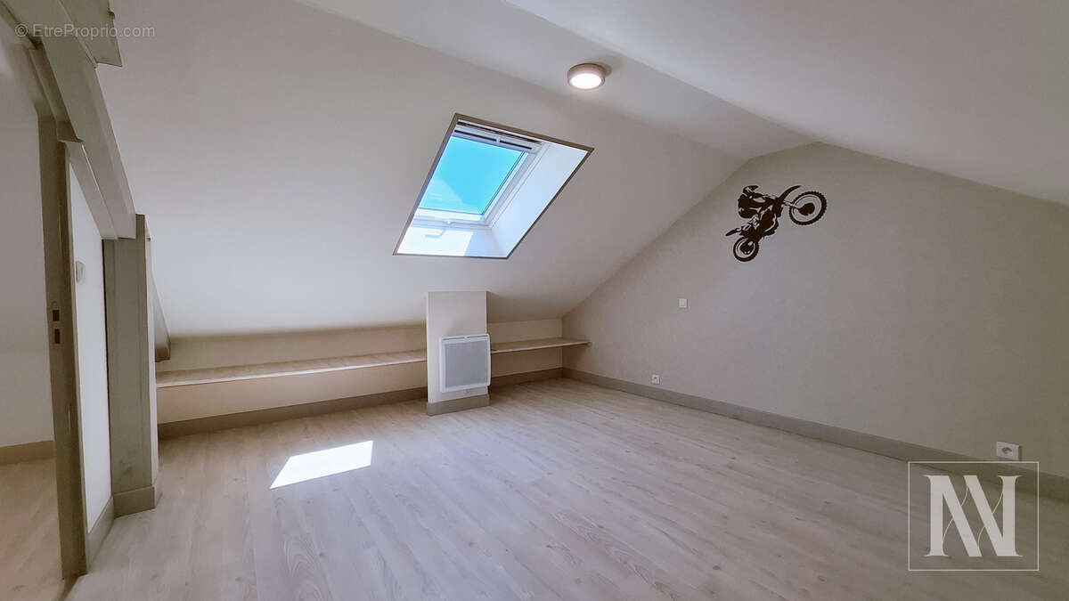 Cadre résidentiel recherché pour cette maison familiale pleine de charme - photo 18