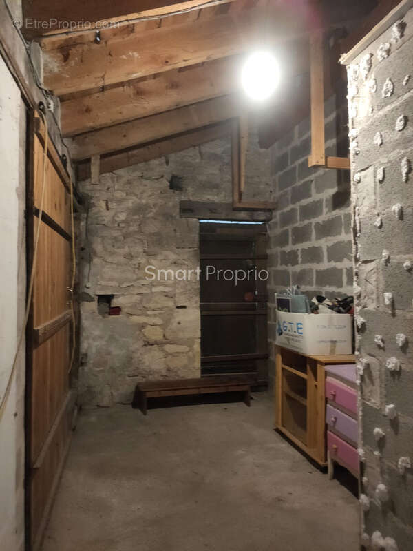 Maison de ville ancienne  97m2 - grand garage- saint-mariens - photo 12