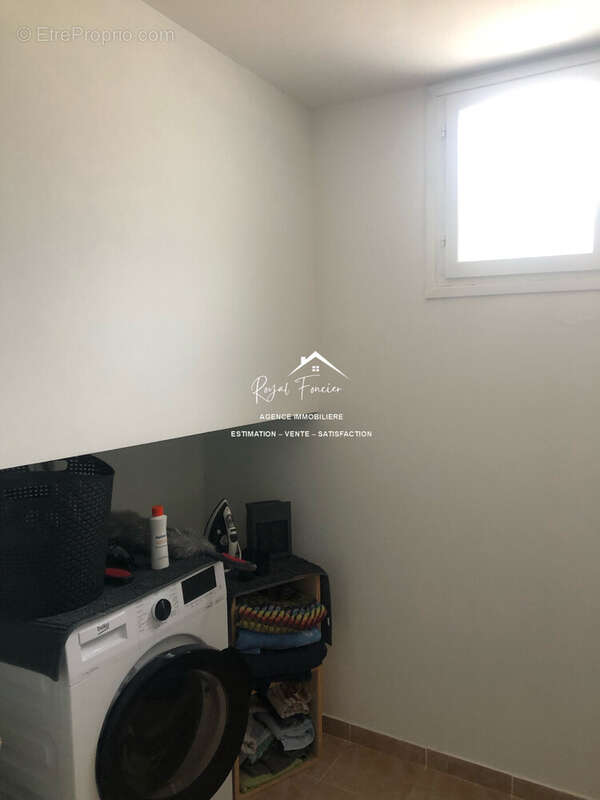 Salle de bains - Maison à DESCARTES