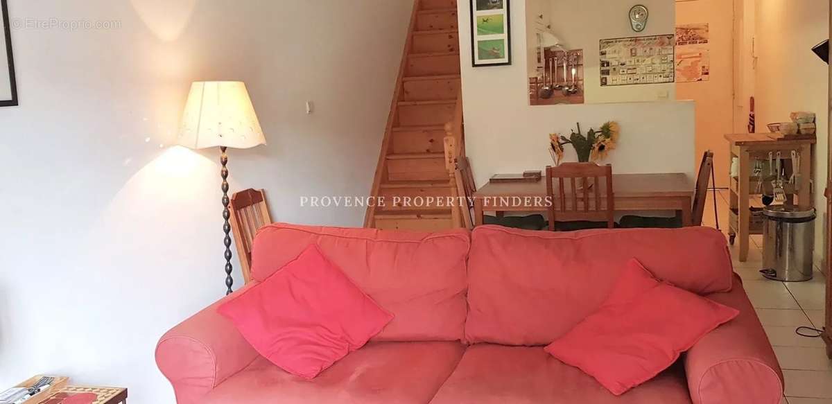 Appartement à LORGUES