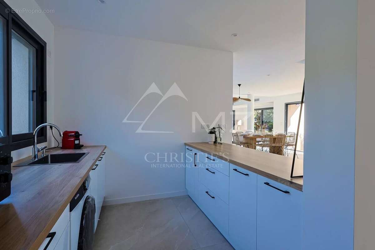 Maison à PLAN-DE-LA-TOUR