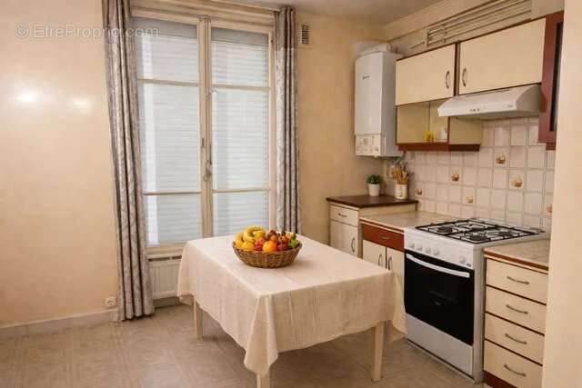 Appartement à PARIS-20E