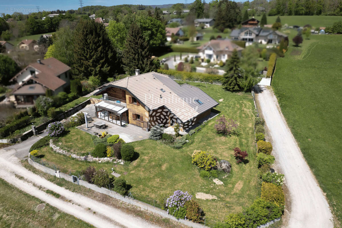 Maison à EVIRES
