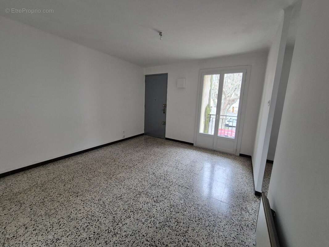 Appartement à COURTHEZON