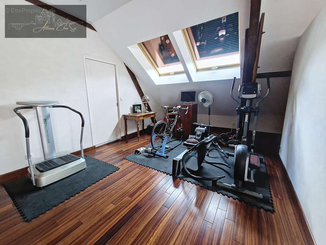 À Vendre - Maison en Pierres avec Cachet et Matériaux de Qualité - photo 14