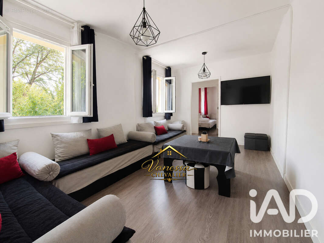 Maison 193 m² à Saint-Pantaleon-Les-Vignes  - photo 6