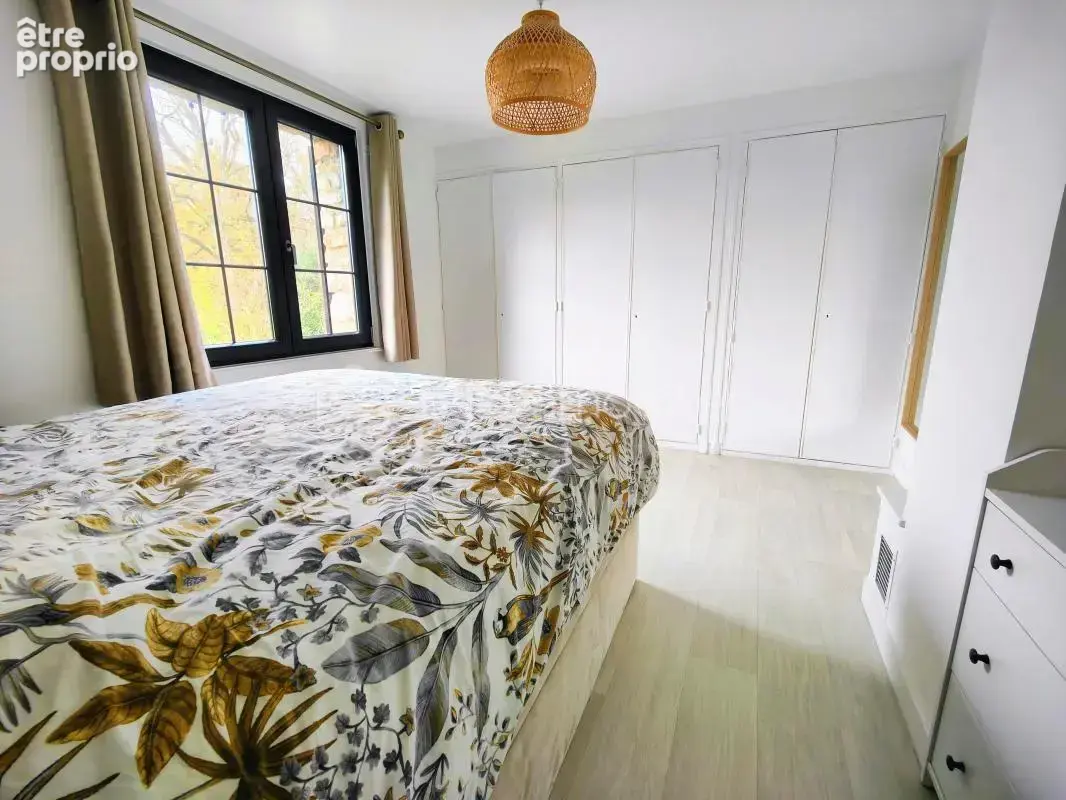 Ensemble de 2 maisons rénovées en lisère de forêt à Thoiry au calme absolu ! - photo 12