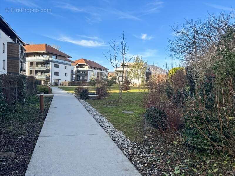 Appartement à POISY