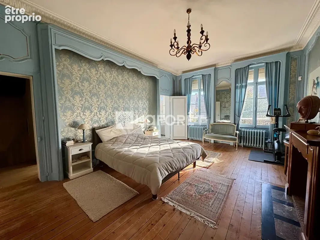 Maison bourgeoise - 6 chambres - jardin - cave - grenier - photo 6