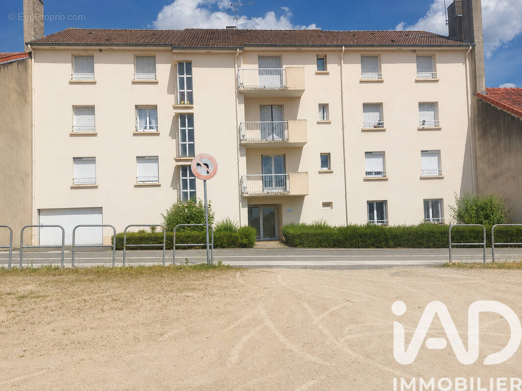 Photo 1 - Appartement à COMMENTRY