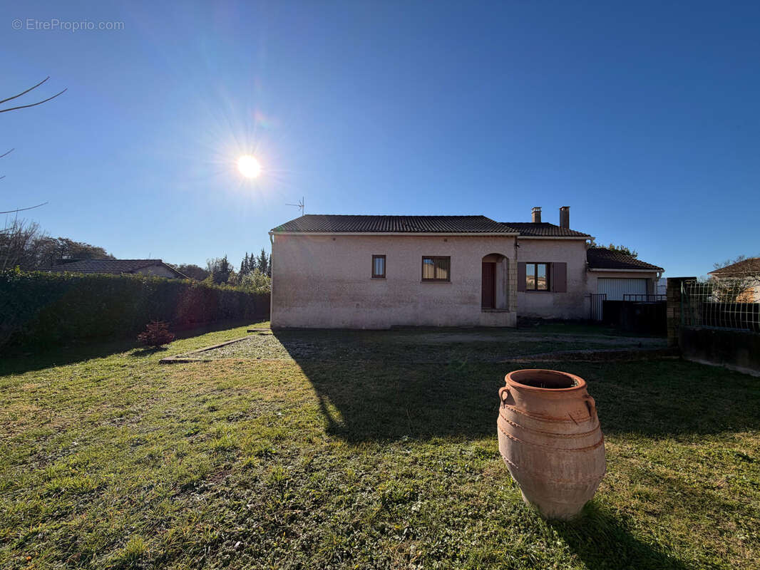 Maison à SAINT-QUENTIN-LA-POTERIE