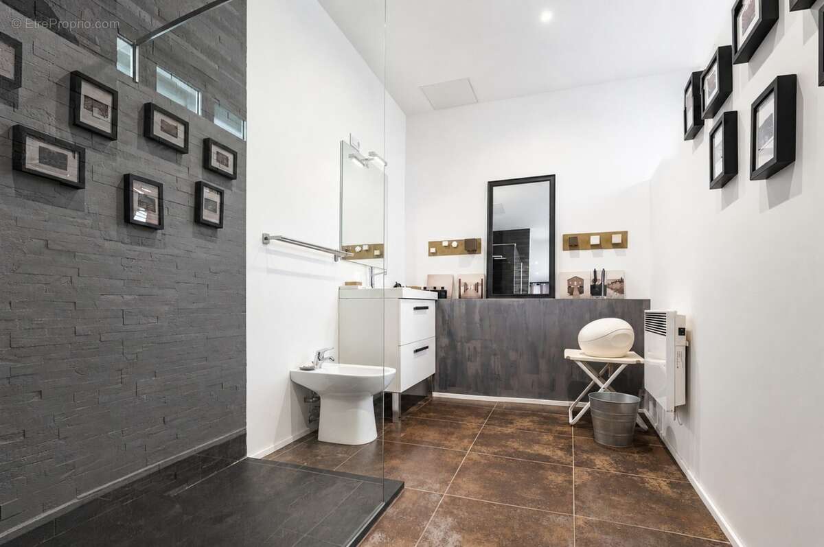 Magnifique Loft d’architecte de 252m2 - Marseille 13014 - photo 8