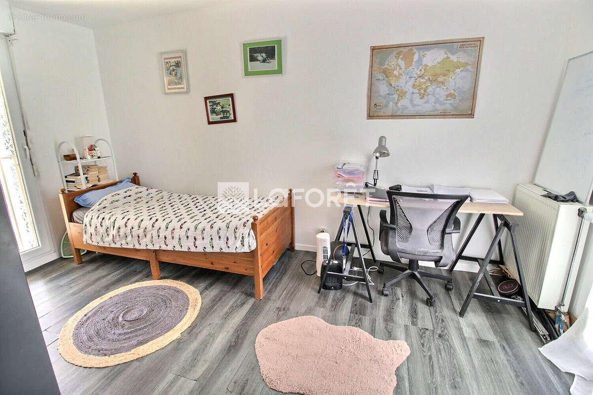 Appartement à GENNEVILLIERS