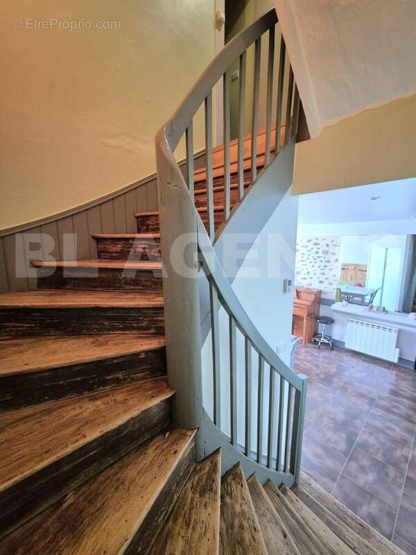 ESCALIER - Maison à PAMIERS