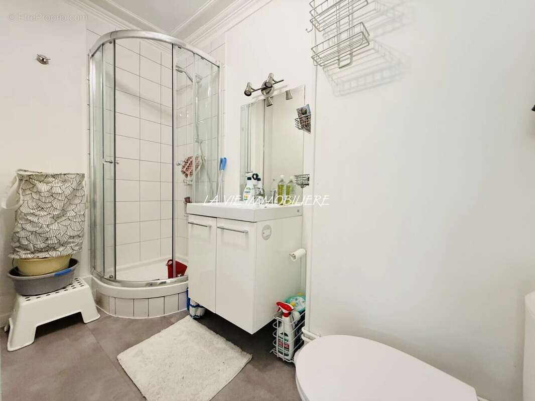 Appartement à PARIS-1E